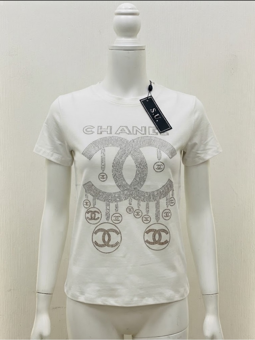 Woman’s Fashion White Embellished Logo Short Sleeve Tee -